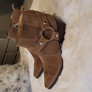 Marc Fisher LTD Booties Size 9